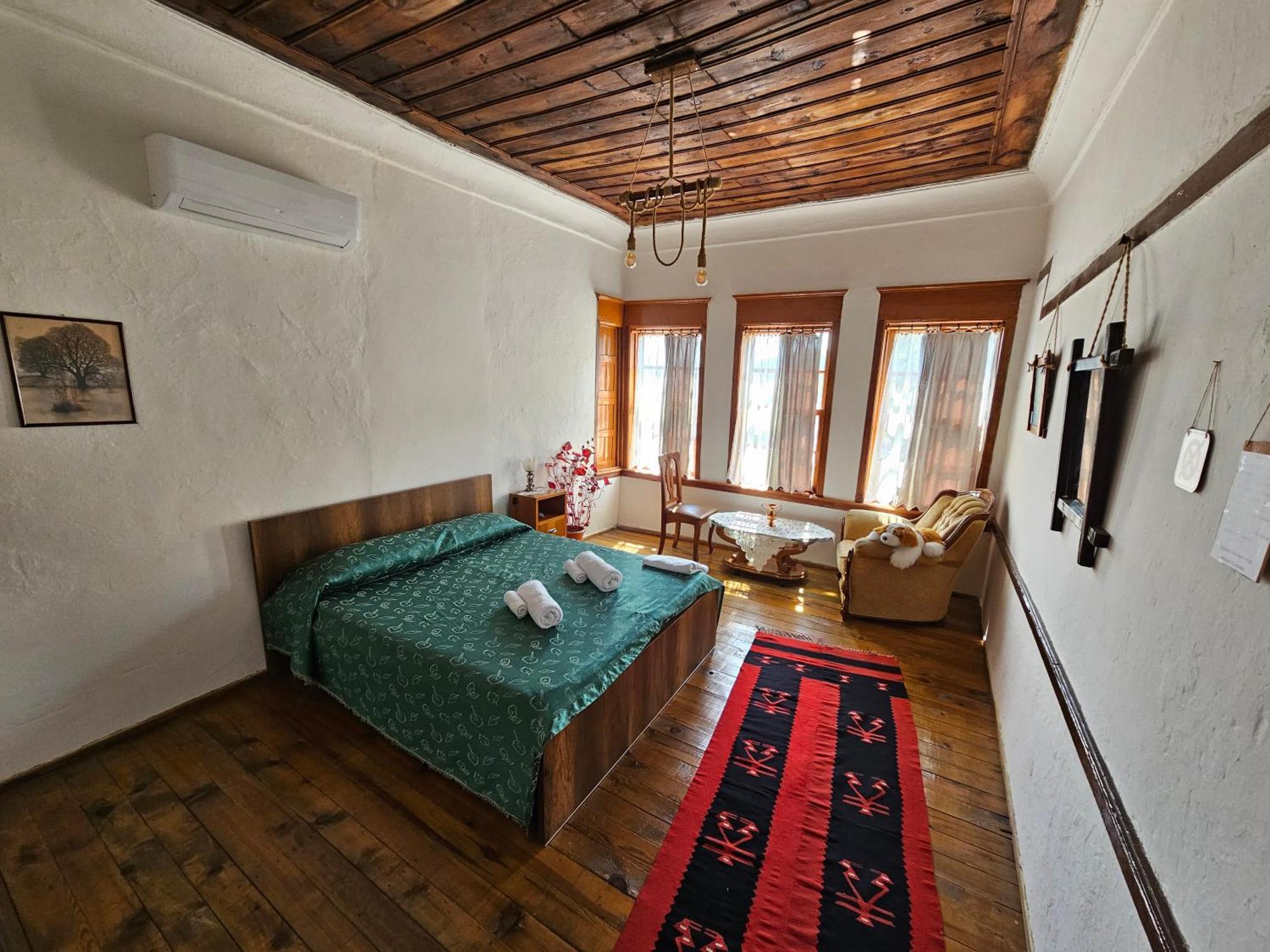 Guest House Panorama Берат Екстериор снимка