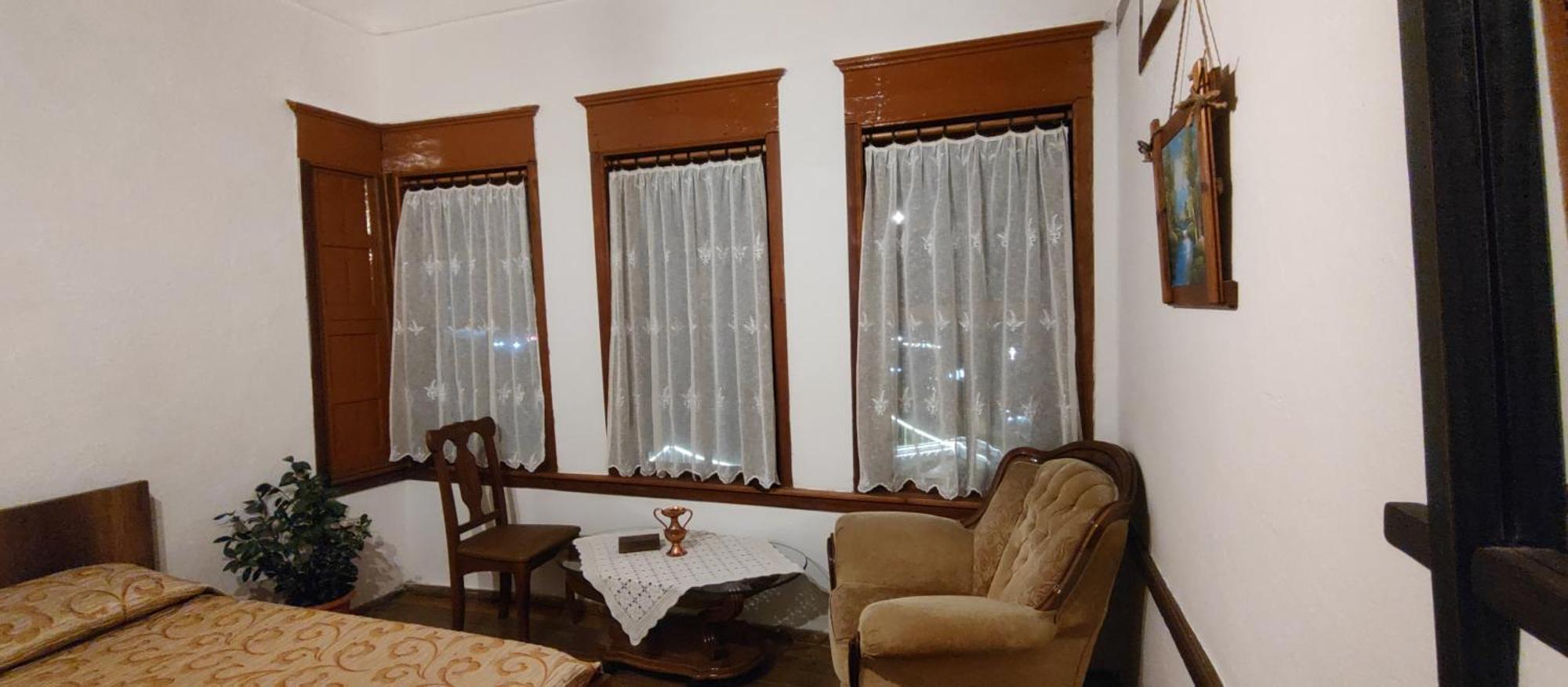Guest House Panorama Берат Екстериор снимка