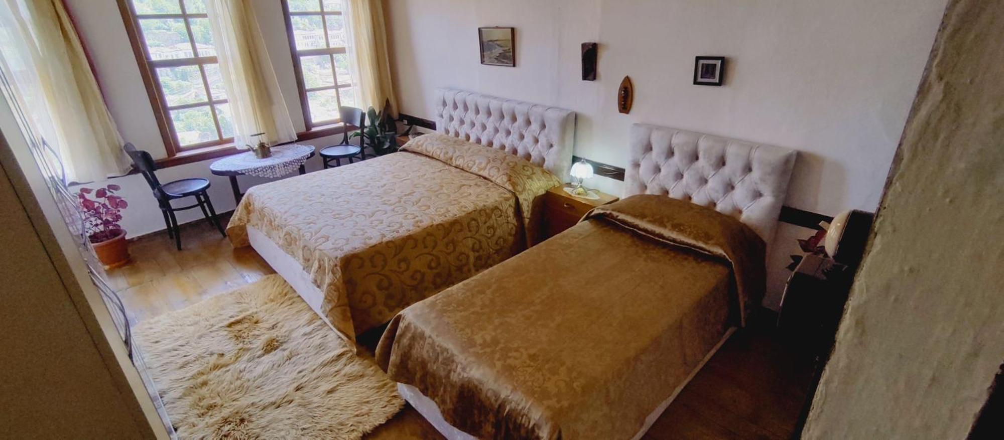 Guest House Panorama Берат Екстериор снимка